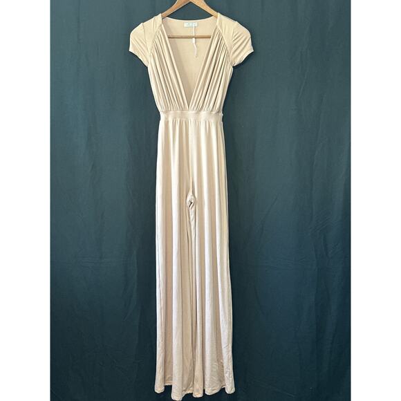 Sean with Ohpolly.com NWOT Wide Leg Jumpsuit 2 Tan Ruched Low Cut City Chic - Picture 1 of 14
